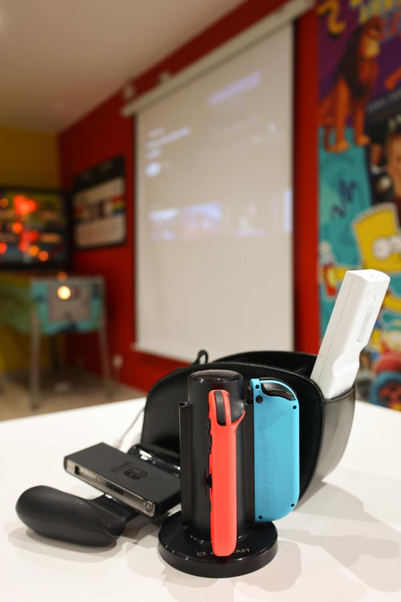 Capsule 90'S - Balneo - Sauna - Flipper - Billard - Netflix - Nintendo Switch & Jeux - มงส์ ภายนอก รูปภาพ